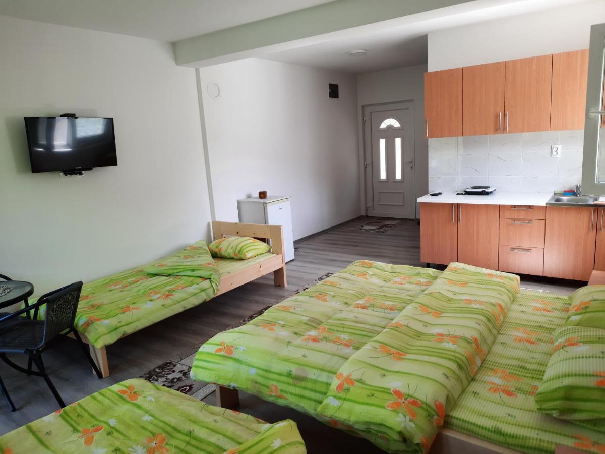 Apartmani Vila Na Drini Foca Eksteriør billede