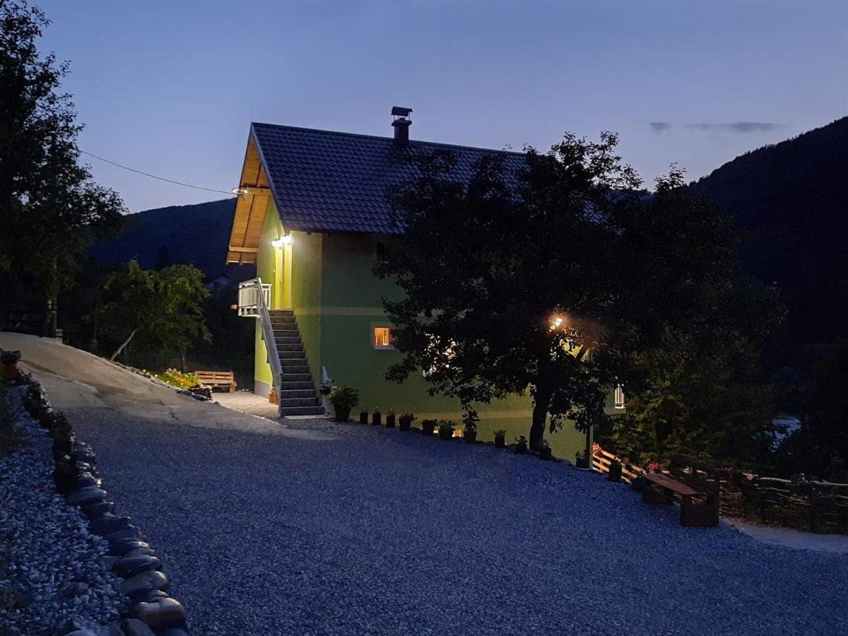 Apartmani Vila Na Drini Foca Eksteriør billede