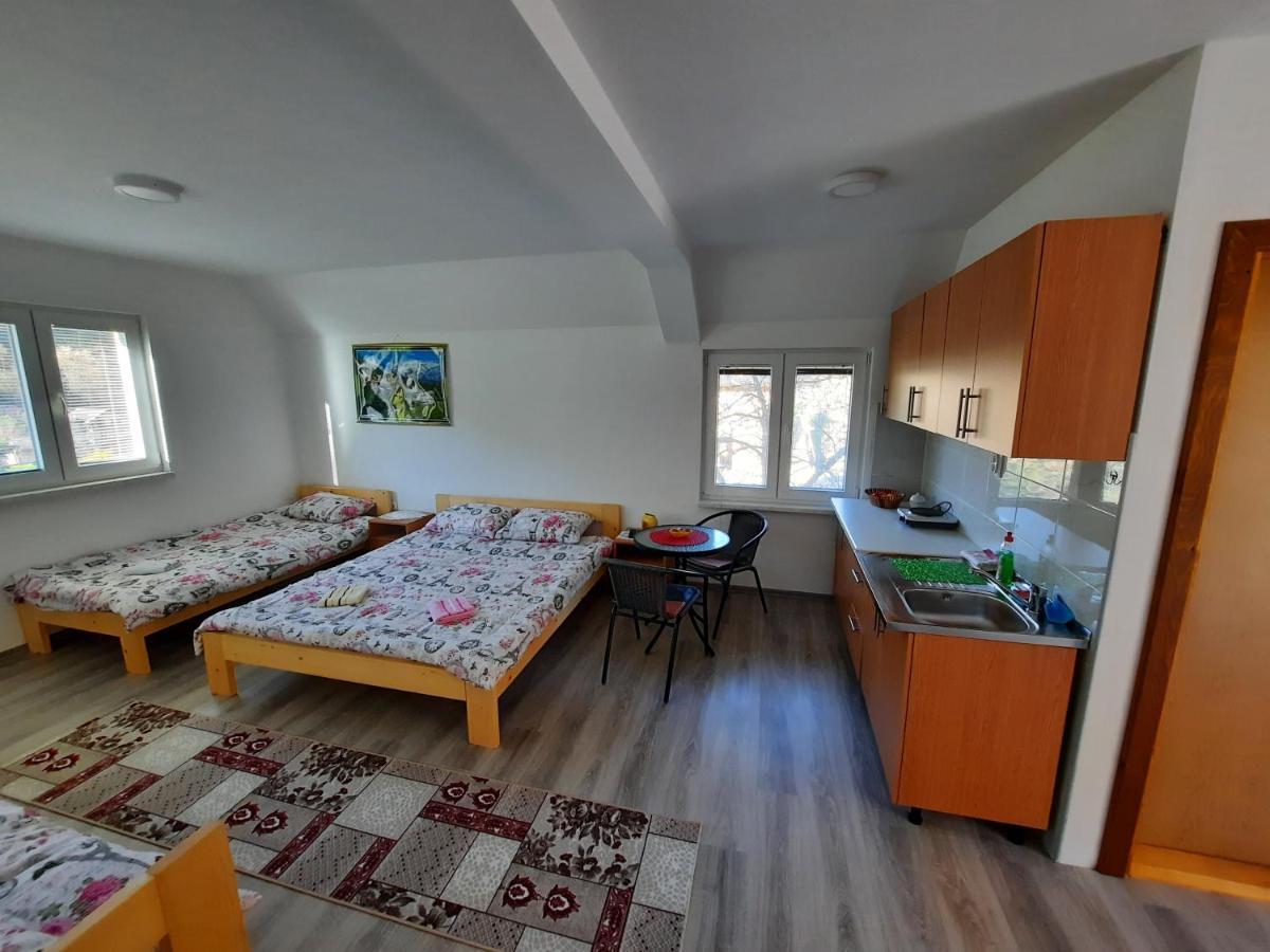 Apartmani Vila Na Drini Foca Eksteriør billede