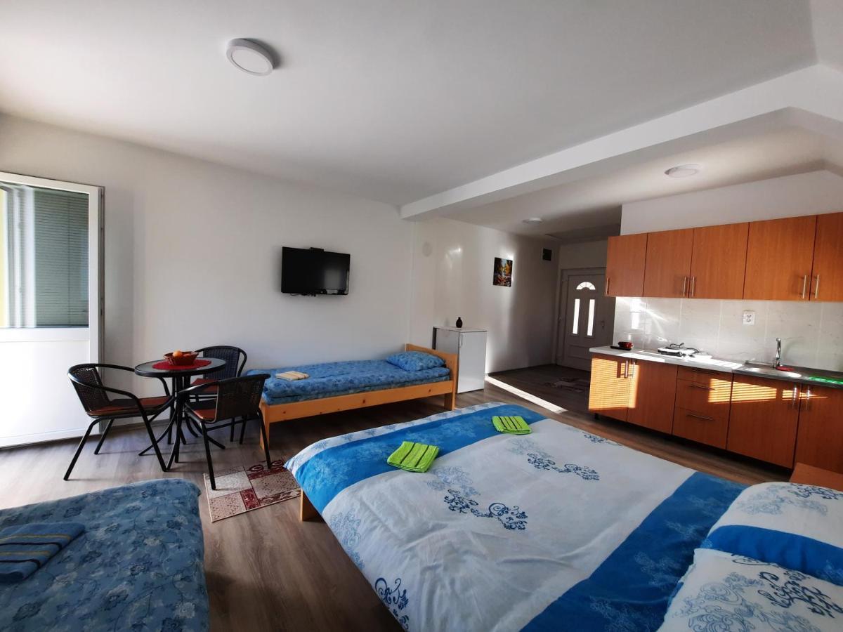 Apartmani Vila Na Drini Foca Eksteriør billede